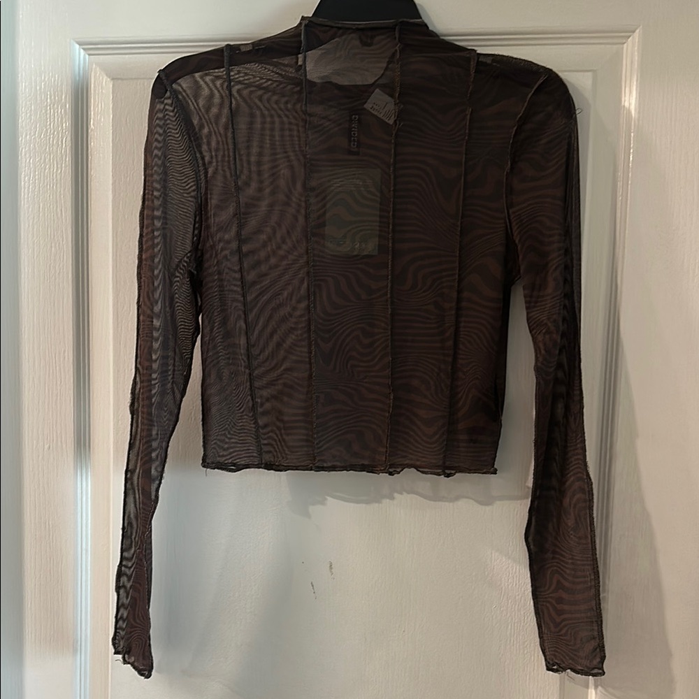 Divided Black Fitted Crop Blouse